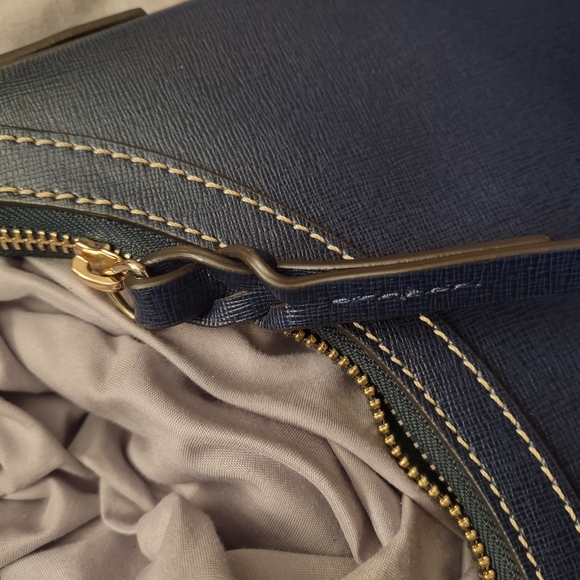 Sold ✝️👜 Dooney and Bourke Purse 👜 Blue - Picture 5 of 7